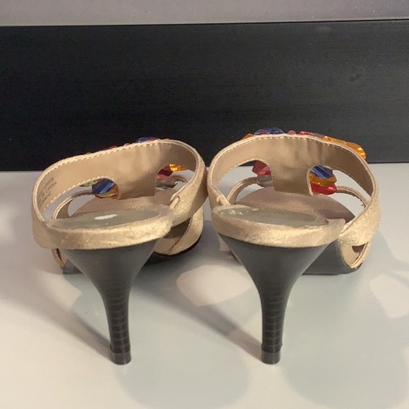 Ann Marino Tan Fabric Multicolor Jewels Slip On Heel Sandal Shoe Sz 6.5 - Picture 6 of 11